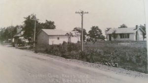 HistoricRoundLakeCabin_371